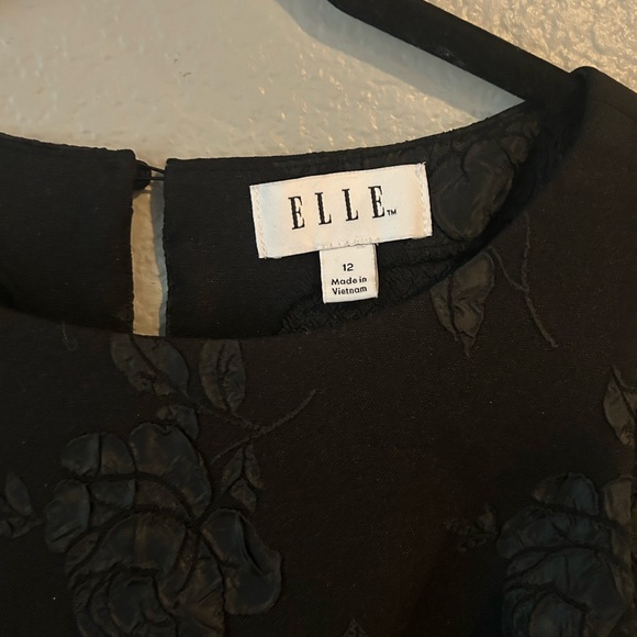Elle Black Floral Mini Dress • Size 10 - Picture 2 of 3